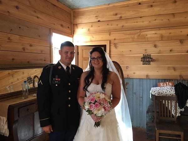 Lauren Weds, Wedding Officiant