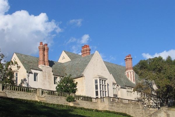 Greystone Mansion and Gardens: The Doheny Estate