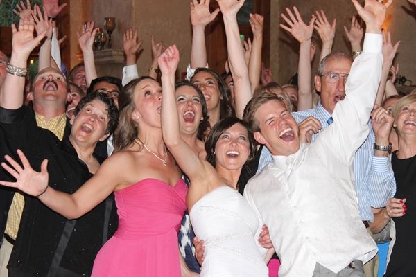 Amore' DJ Entertainment, Lighting, Decor & Photo Booth