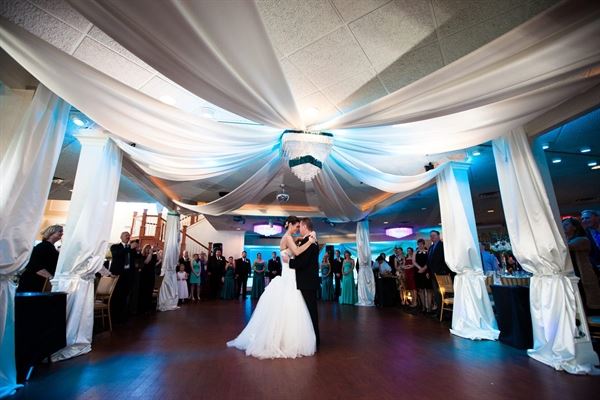 Amore' DJ Entertainment, Lighting, Decor & Photo Booth