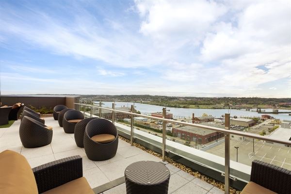 Hampton Inn & Suites Navy Yard