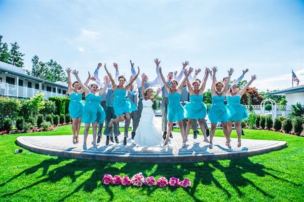 Crystal Point Yacht Club