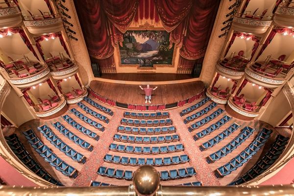 Larry Wirtz - Speaker, Comedian, Illusionist