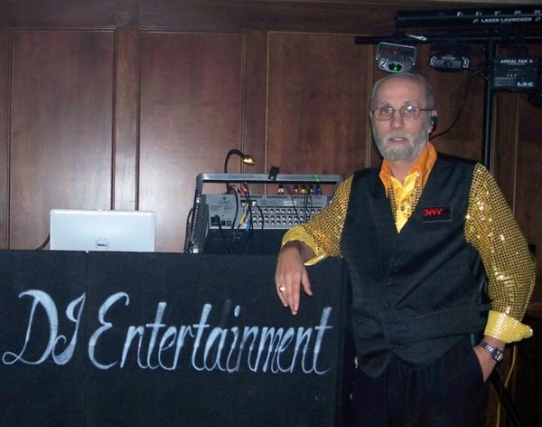 Karaoke DJ Entertainment