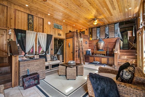 The Bali House and Cottage at Kehena beach Hawaii