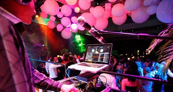 Orlando Disk Jockey /DJ/Emcee