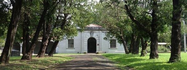 Candoro Marble Building