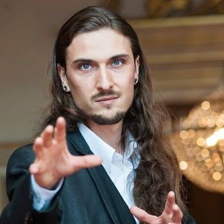 Hypnotist Hank Stone