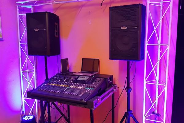 Ultimate Sound And Lighting