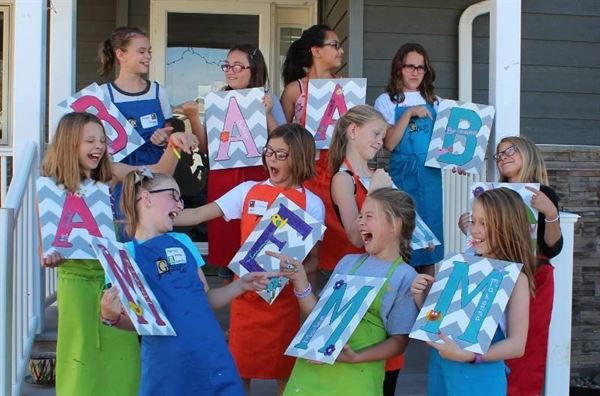 Gallery On The Go With Rachel