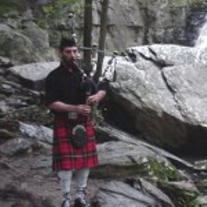 Bagpiper Francis Wallace / The Celtic Bagpiper