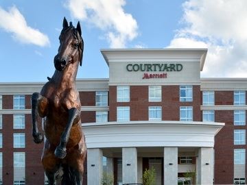 Courtyard Youngstown Canfield