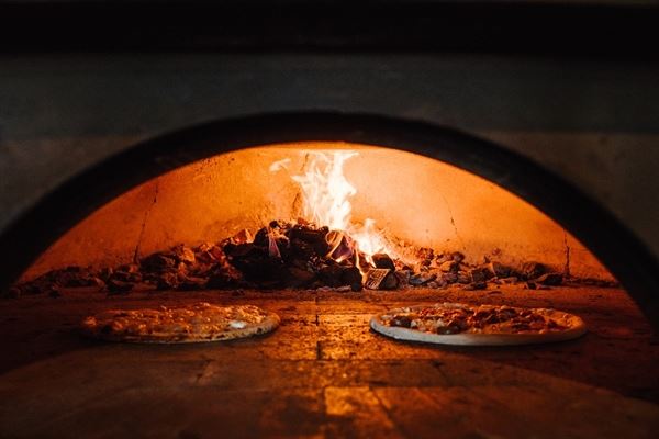 Max's Coal Oven Pizzeria