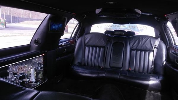 Omega limousines LLC