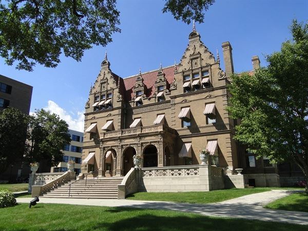 Pabst Mansion