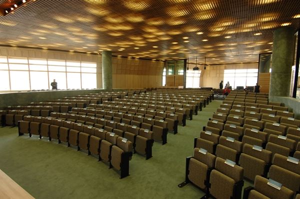 Kansas City Public Library - Plaza
