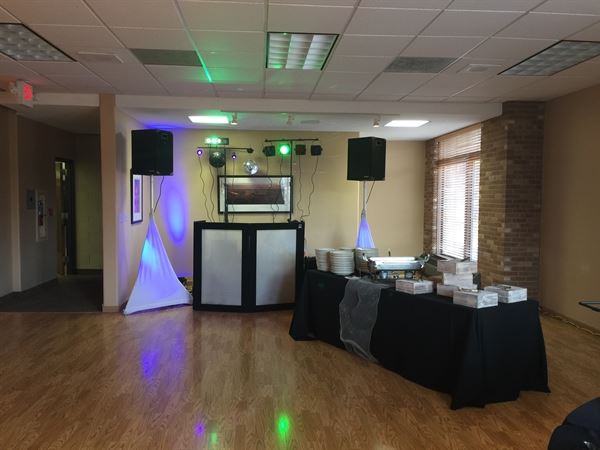 Tom Briggs Disc Jockey Entertainment