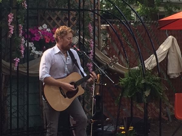 PoShines Cafe De La Soul