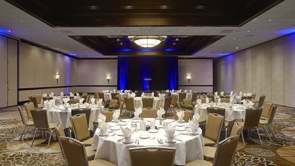 DoubleTree by Hilton Hotel Ontario Airport