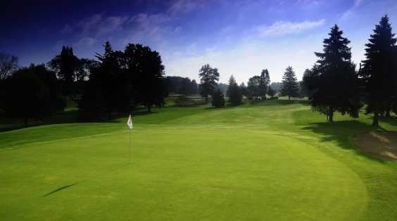 Valleywood Golf Club & Banquet Hall