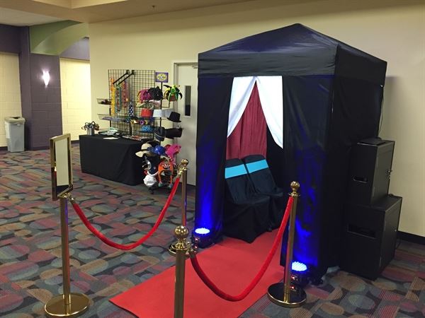 All Request Entertainment and Photo Booths