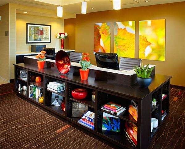 Courtyard Pittsburgh Washington/Meadow Lands