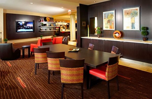 Courtyard Pittsburgh Washington/Meadow Lands