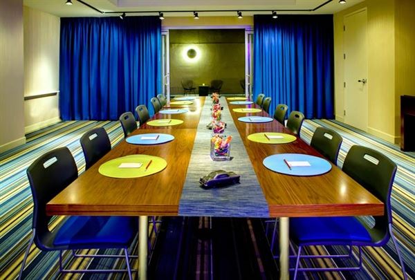 Aloft Leawood-Overland Park