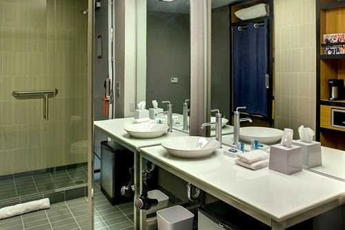 Aloft Leawood-Overland Park