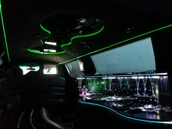 HotShots Limos and Party Buses
