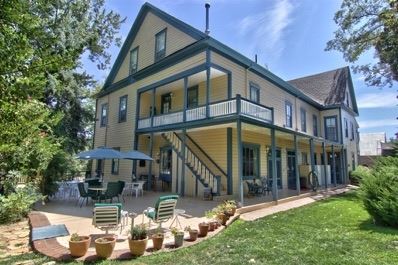 American River Inn