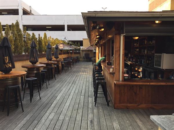 Annie Bailey's Irish Pub & Restaurant