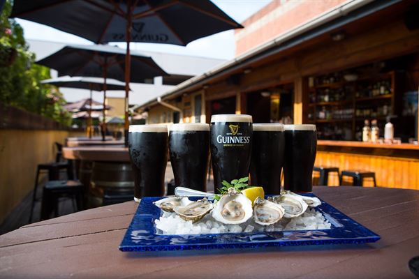 Annie Bailey's Irish Pub & Restaurant