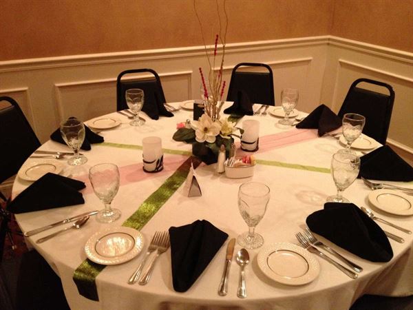 J W Hall's Steak And Seafood Inn