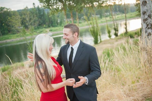 Rivershore Bar & Grill