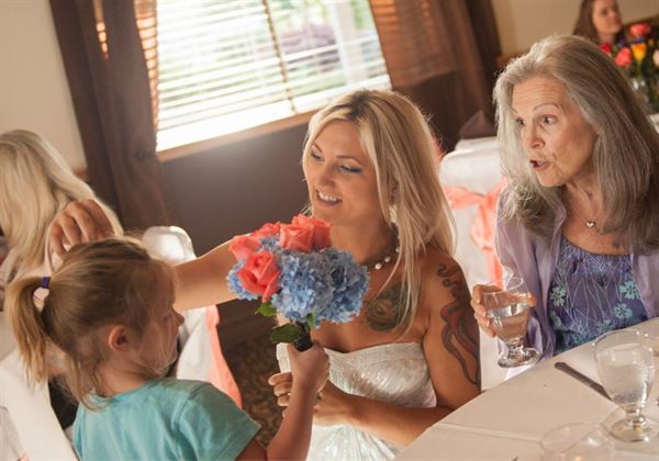 Rivershore Bar & Grill