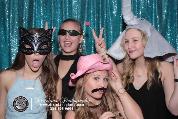 Dixieland Photo & Photo Booth Rental