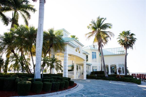 MARCO ISLAND YACHT CLUB