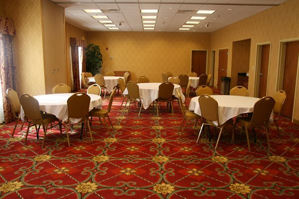 Hampton Inn & Suites Jennings