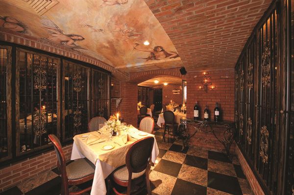 La Famiglia Ristorante