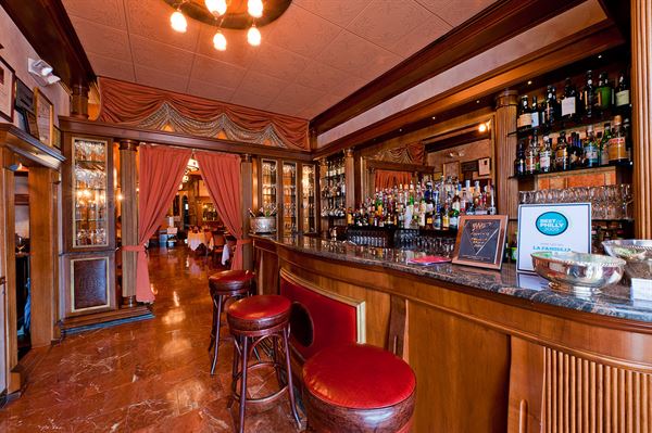 La Famiglia Ristorante