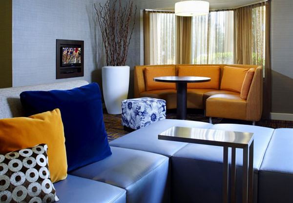 Courtyard Columbus Airport