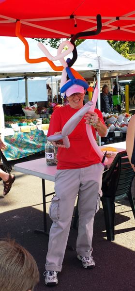 Eileen Newman, Balloon Twister