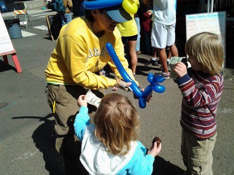 Eileen Newman, Balloon Twister