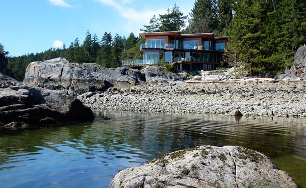 Pointhouse Suites on Sargeant Bay