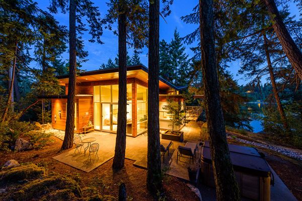 Pointhouse Suites on Sargeant Bay