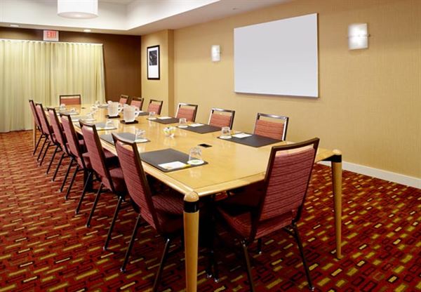 Courtyard Akron Stow