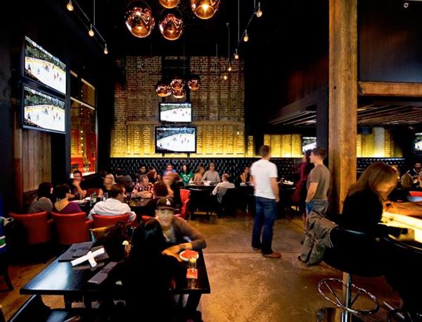 Red Card Sports Bar & Eatery