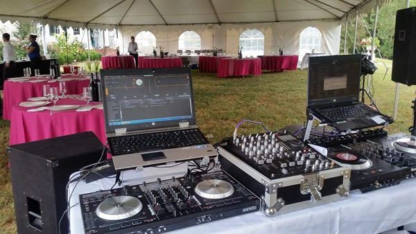 FLOYDS DJ SERVICES