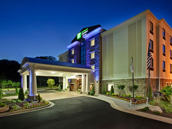 Holiday Inn Express & Suites Atlanta Southwest-Fairburn